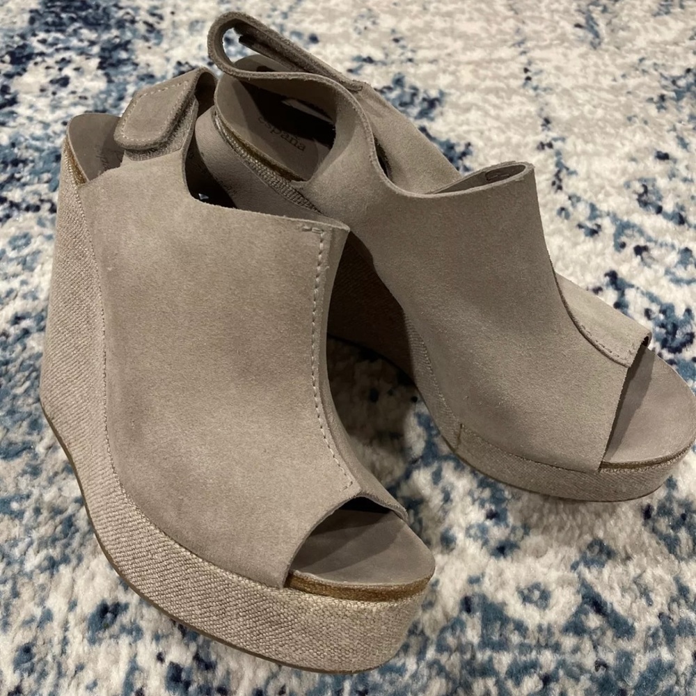 PEDRO GARCIA grey suede wedges